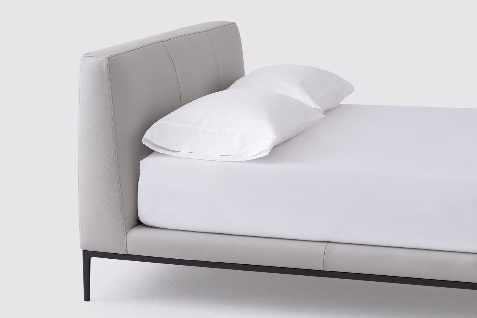 Oma Bed