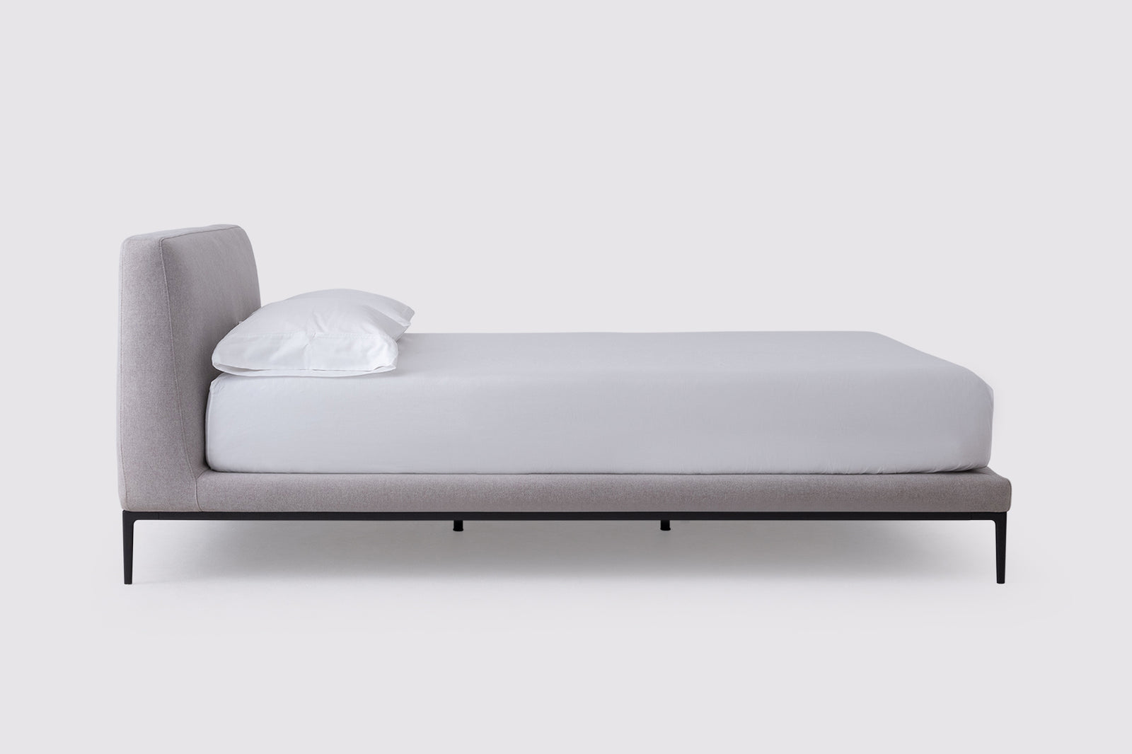 Oma Bed