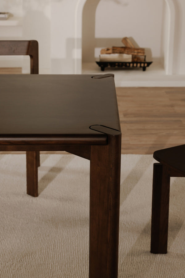 Daifuku Dining Table