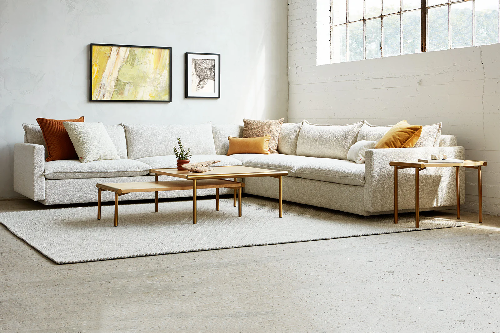 Sola Sectional