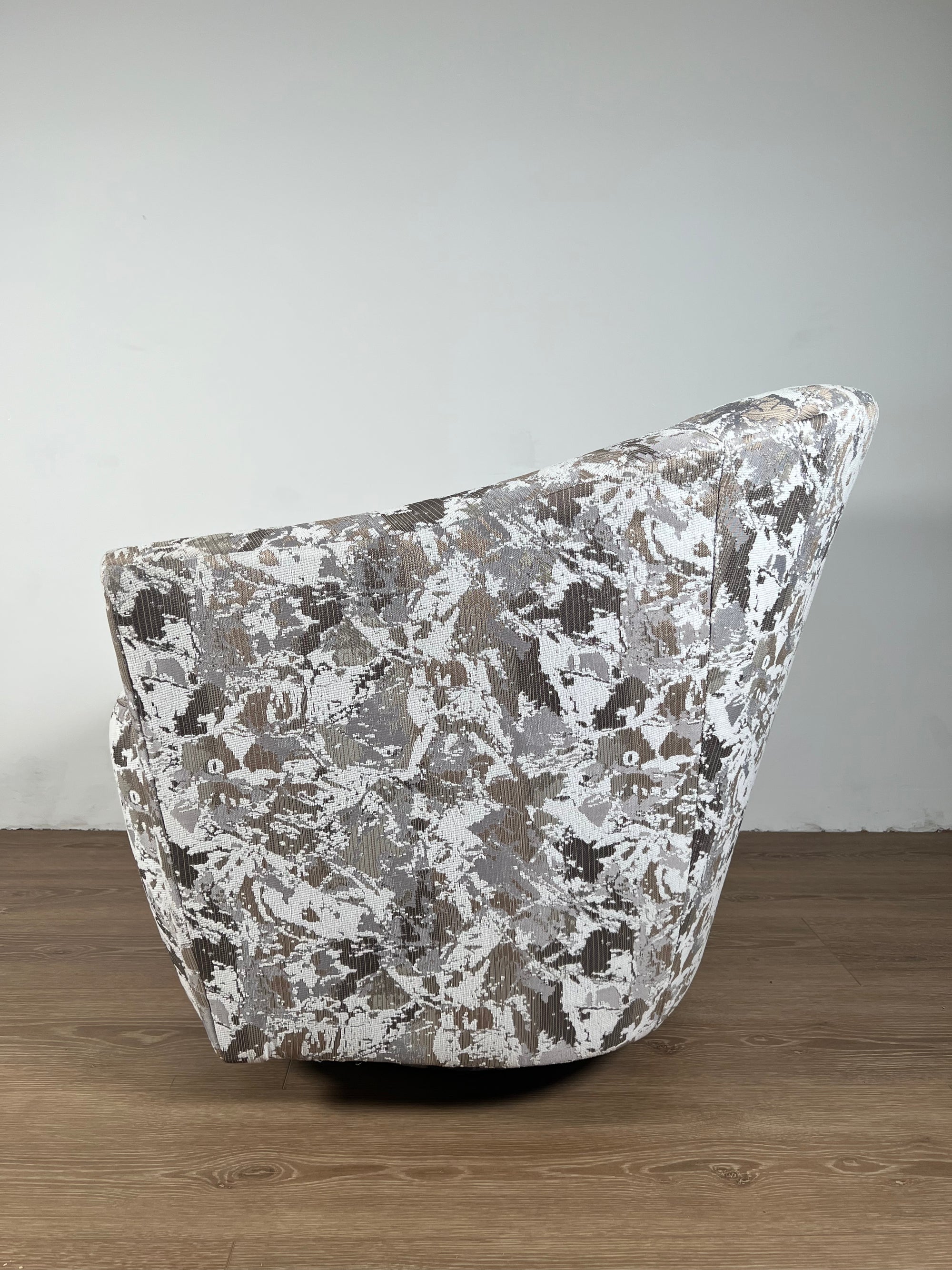 Sunshine Swivel Chair