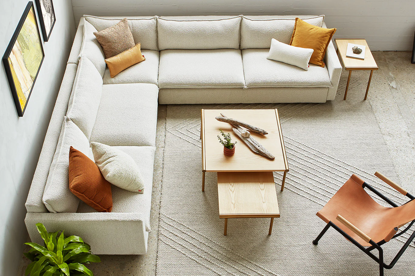 Sola Sectional