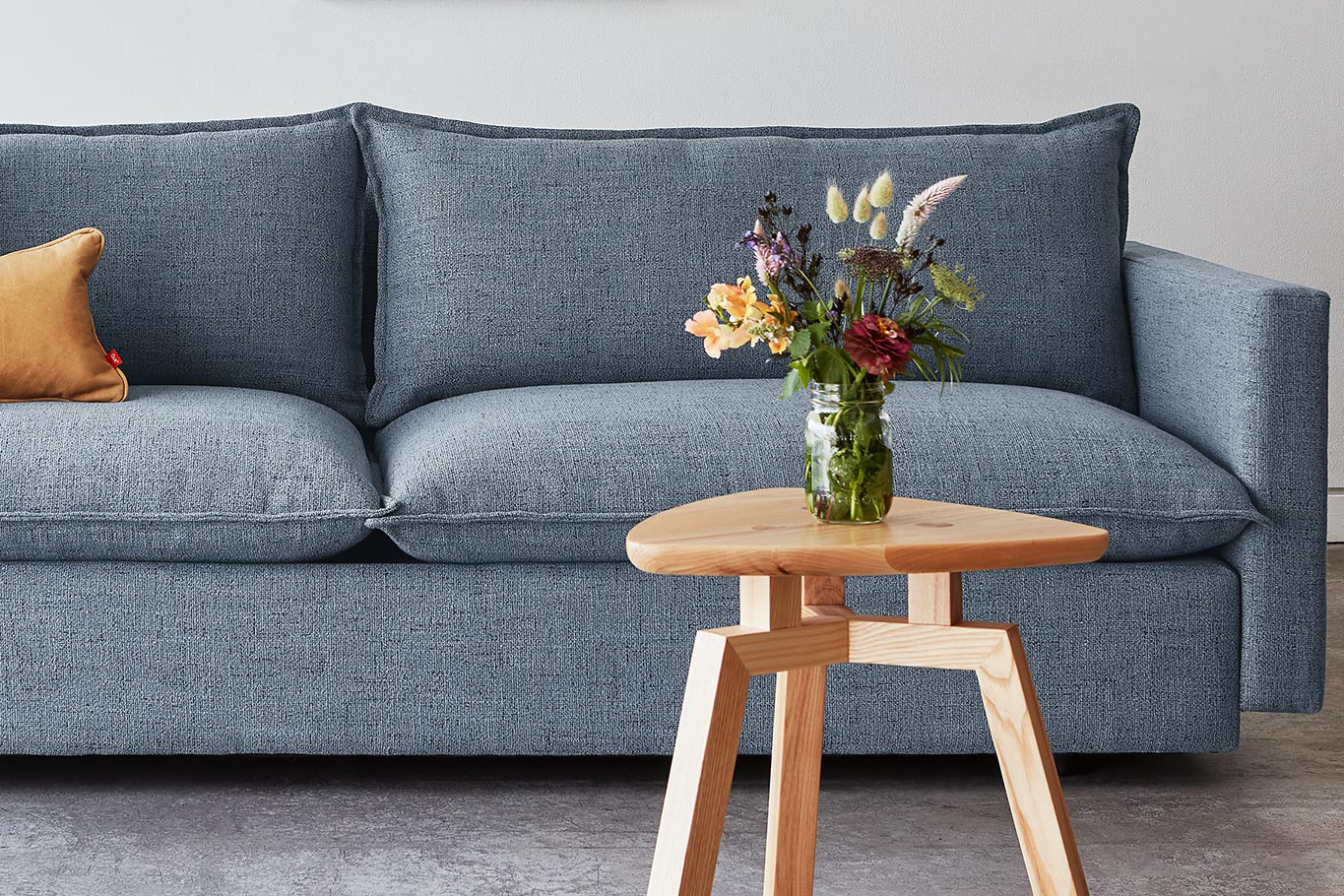 Sola Sectional