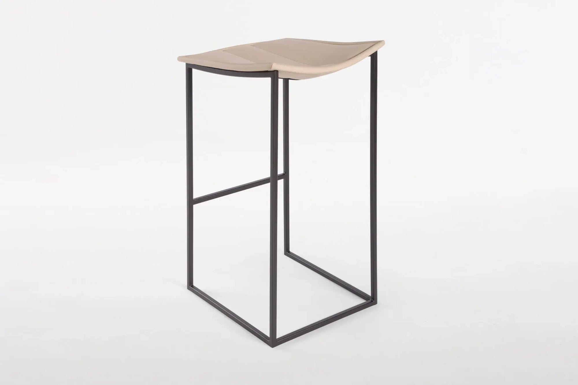 Bocca Stool