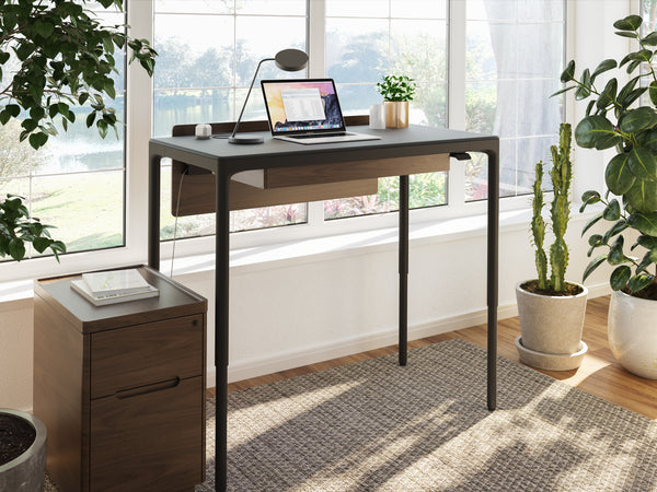 Black Luma Lift Desk 6761