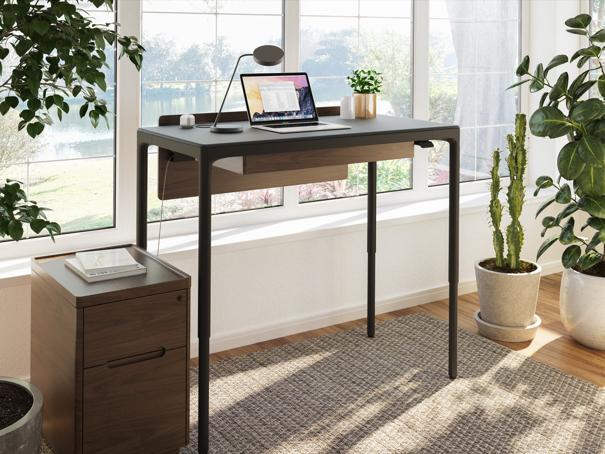 Black Luma Lift Desk 6761