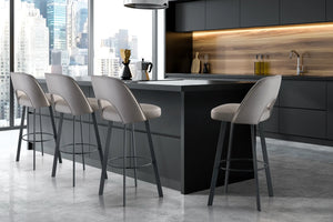 Mia Stool