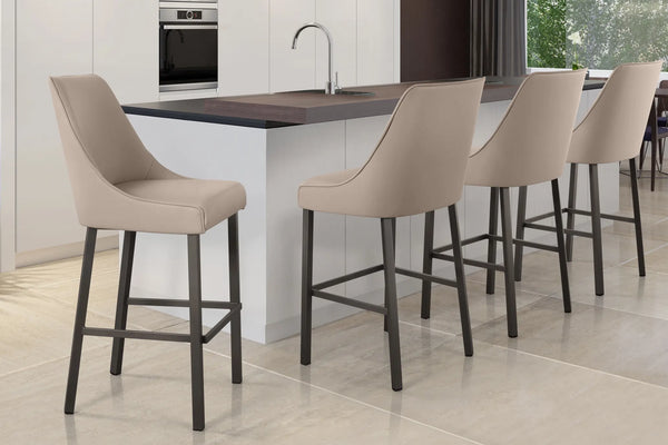Sara I Stool