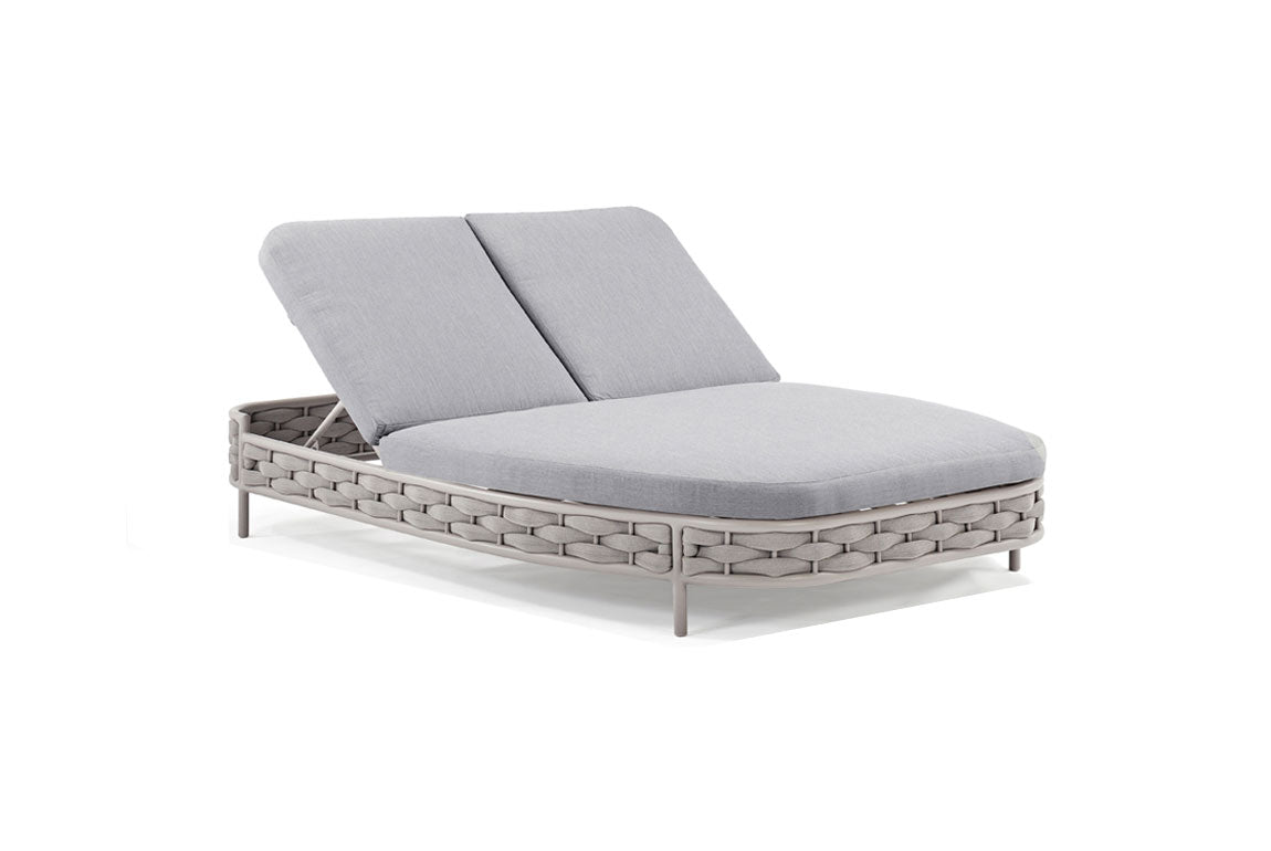 Loop Chaise