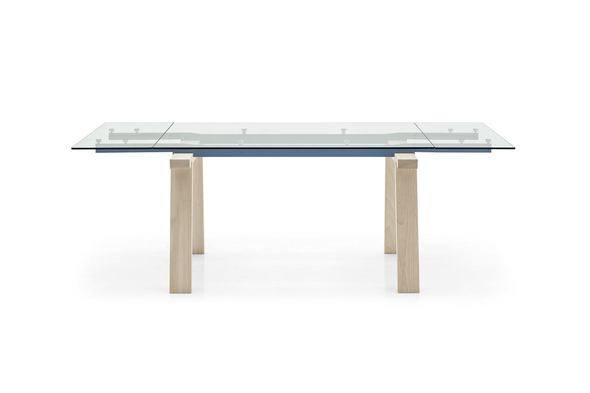 LeVante Table