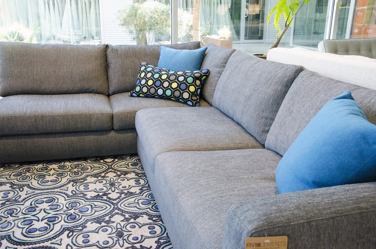 Eq3 store modular sofa