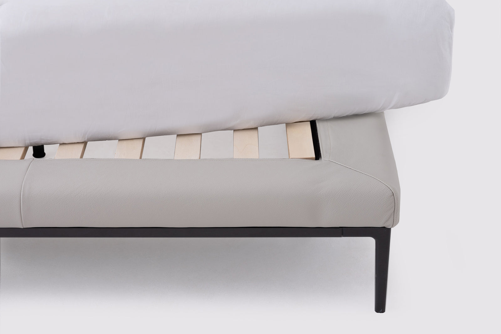 Oma Bed