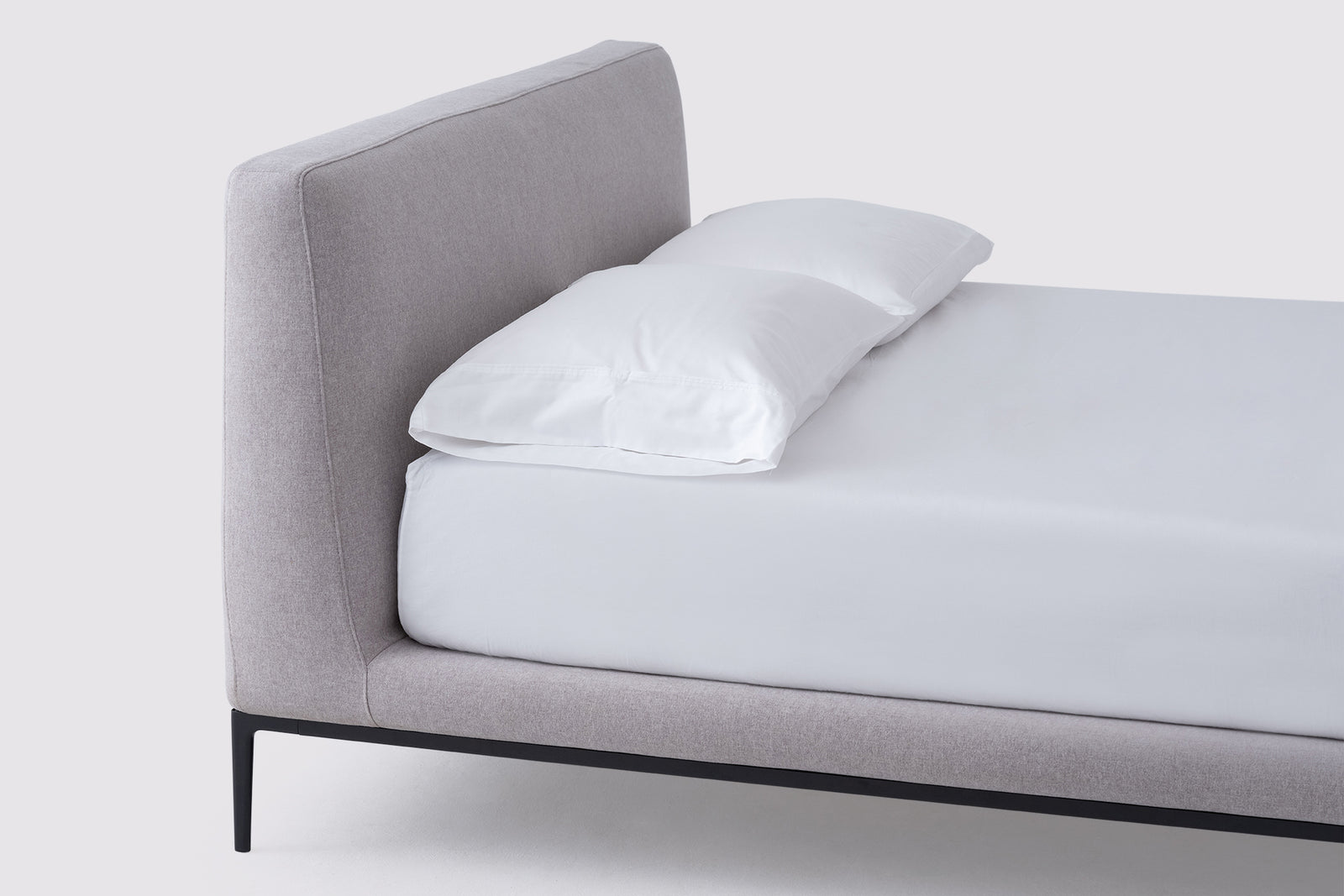 Oma Bed