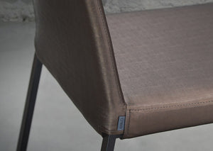 Curvo Chair